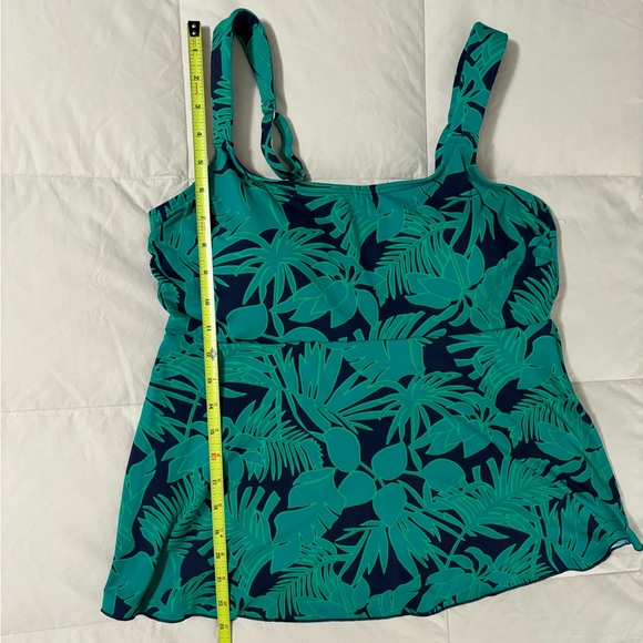 Land’s End Flutter Tankini - Picture 5 of 6